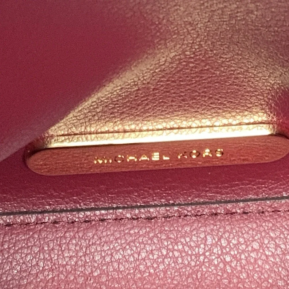 Michael Kors Kimberly‎ Small Bucket Crossbody Purse Brown Merlot Strap Magnetic
